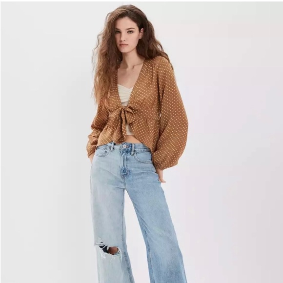 LAST CHANCE💥 American Eagle Silky Tie-Front Blouse - Picture 2 of 7